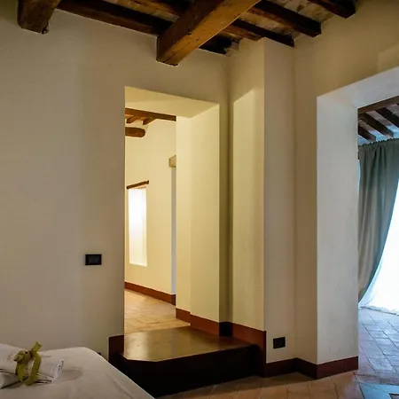 Villaluce Wine - Castiglione del Lago